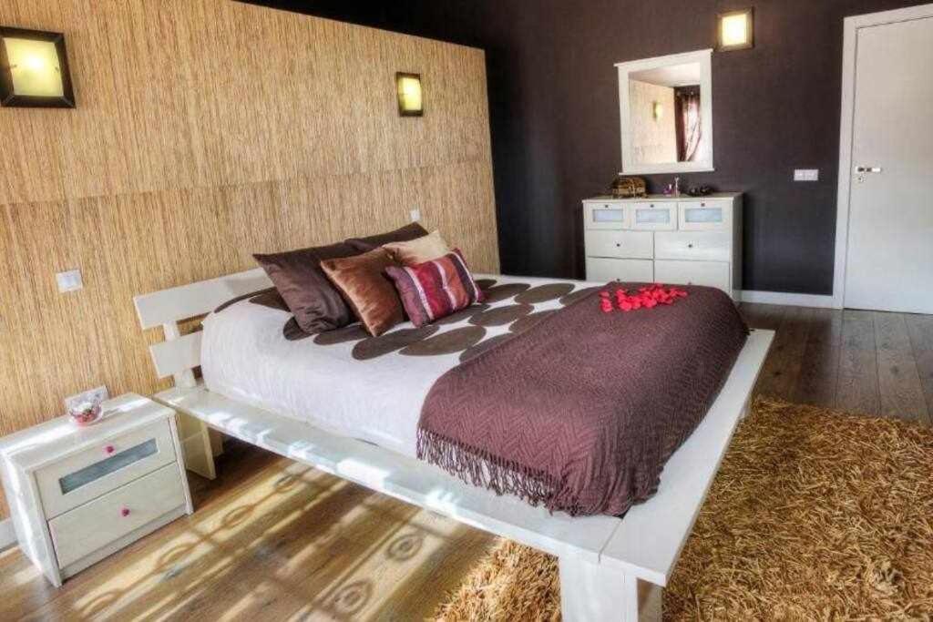Villa cobas con piscina y privada Triquivijate Exterior foto